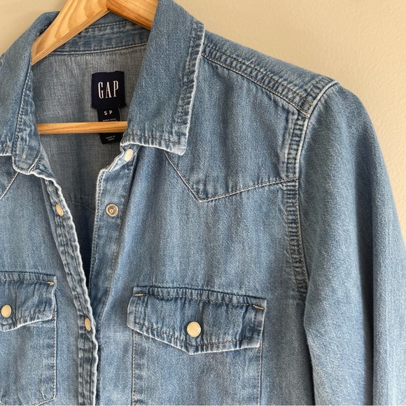 GAP Tops - Gap denim shirt